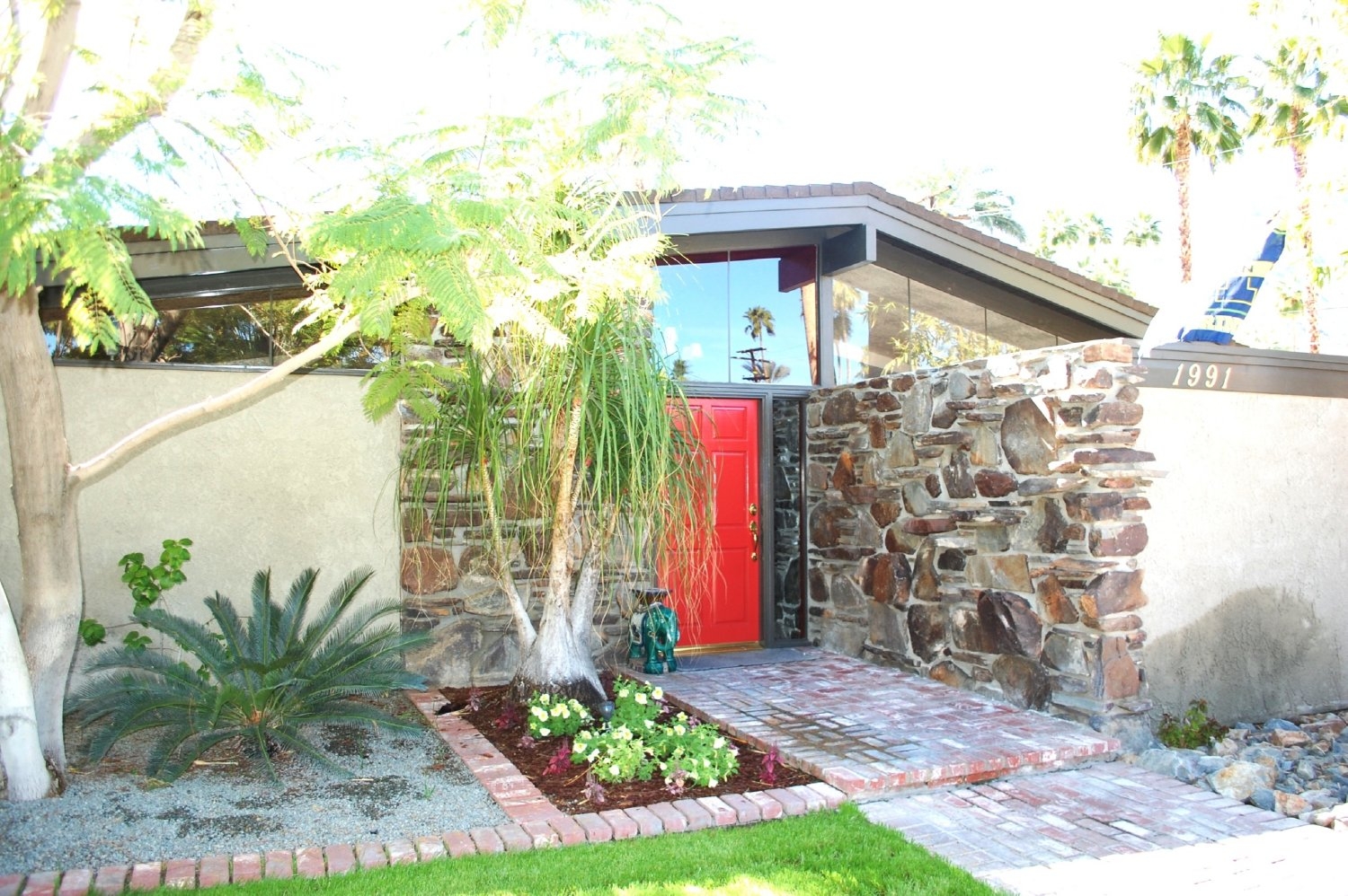 Click to enlarge 1991 South Yucca Place Palm Springs CA 92264 1991 South Yucca Place Palm Springs CA 92264