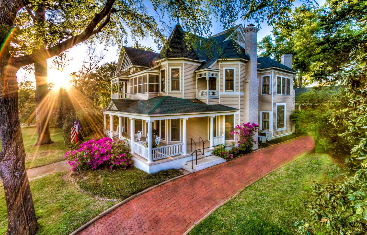 Antiques around the World Texas Hodges Hill Victorian home for sale
