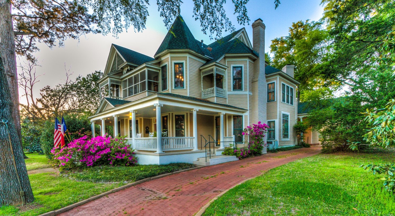 Antiques around the World Texas Hodges Hill Victorian home for sale