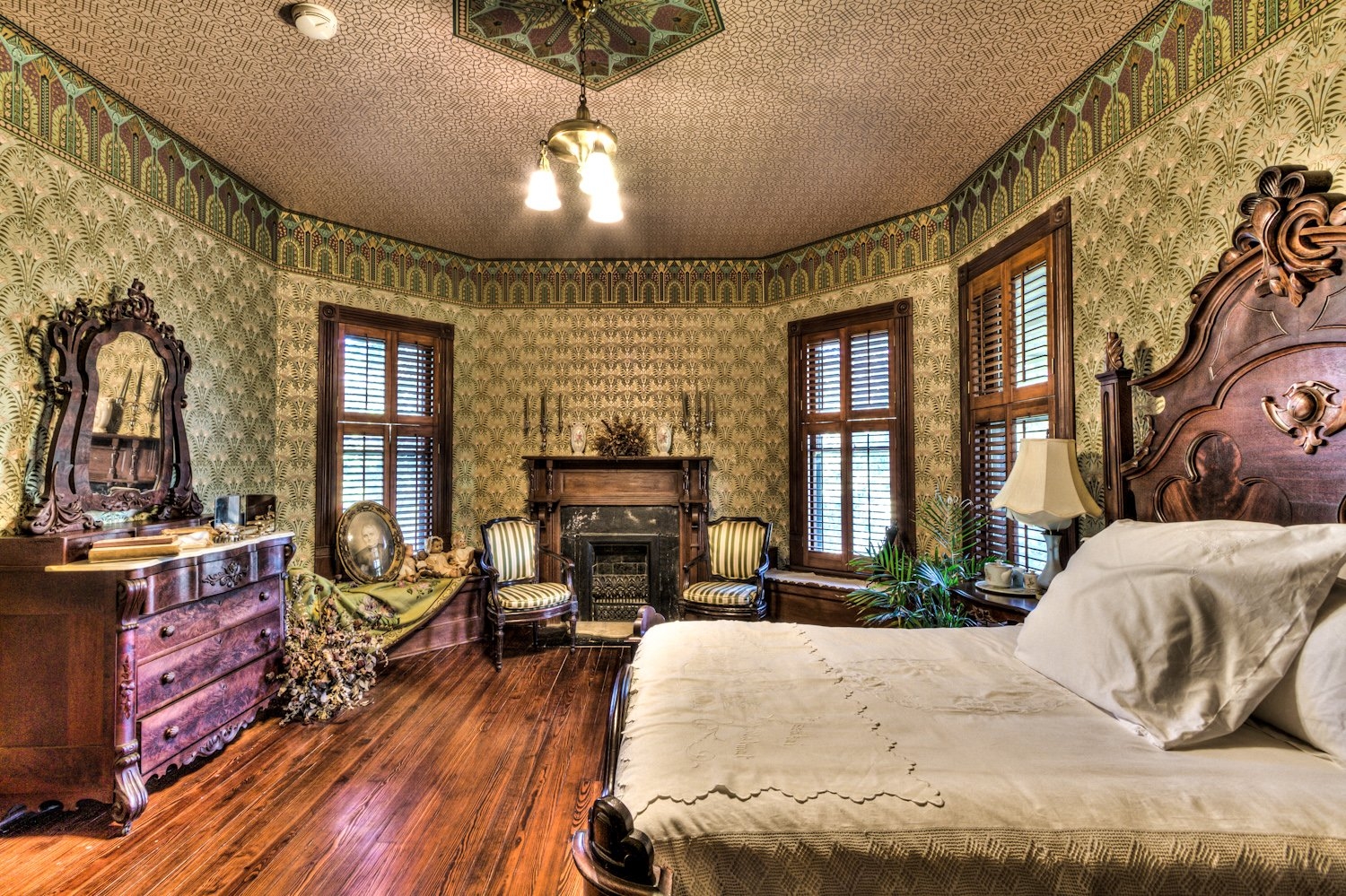 Antiques around the World Texas Hodges Hill Victorian home for sale