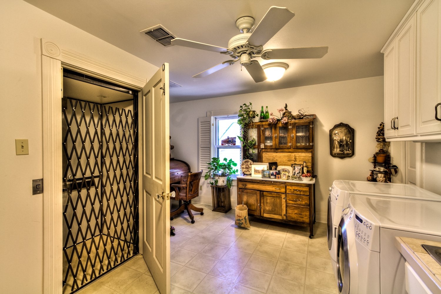 Antiques around the World Texas Hodges Hill Victorian home for sale