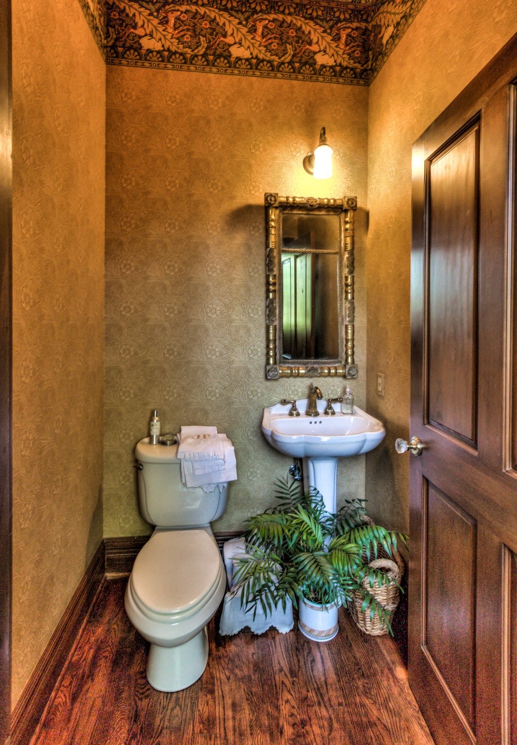 Antiques around the World Texas Hodges Hill Victorian home for sale