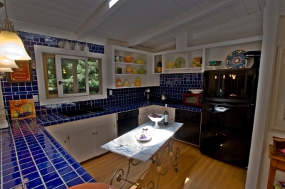 Spacious country kitchen.
